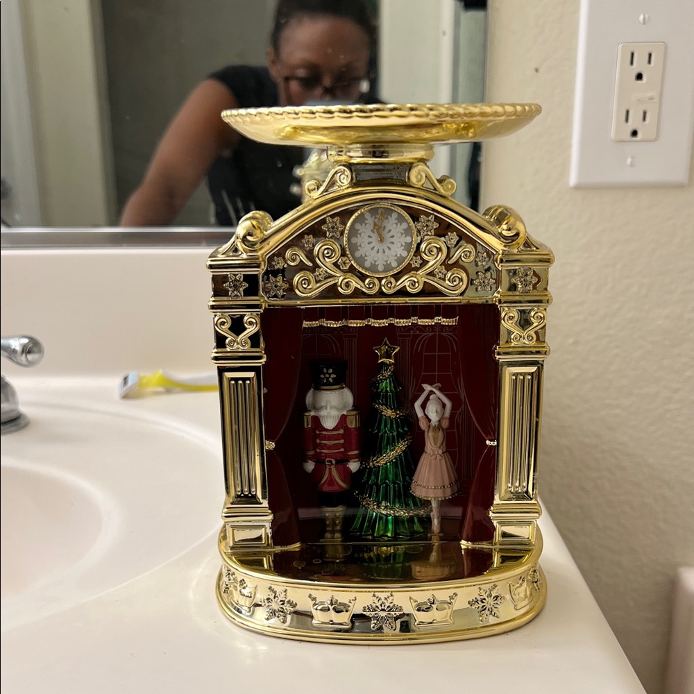 Gold Musical Nutcracker & Ballerina Holiday candle holder from Bath & body Works
